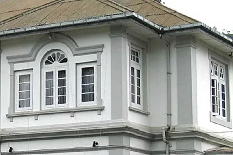 කතානායකට - නියෝජ්‍ය ඇමැති හතකට ඇමැති බංගලා