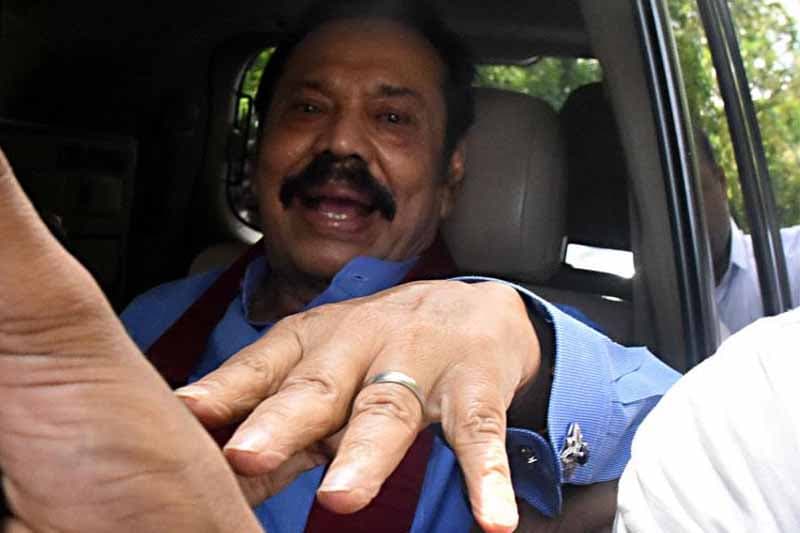 මහින්දට කොළඹින් නිවාස පොකුරක්