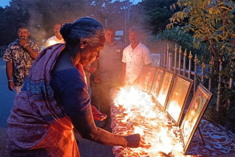 මරාදමා දශක දෙකක් ගතවීත් යුක්තිය නොලද දෙමළ සිසුන් පහක් සැමරේ