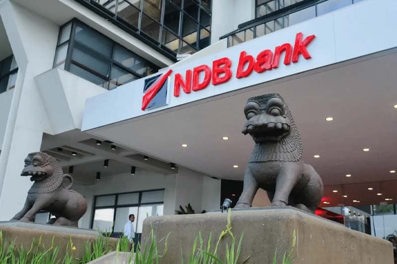 NDB බැංකුවේ රු.බිලියන ගණනක් හොරෙන් රටින් පිටකරලා ! මහ බැංකුව බුදි !!