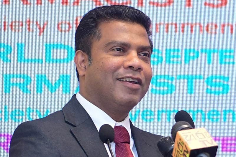 අසාධාරණ ලෙස කාලය දිගු කරන්නැයි කියන්න එපා - ඖෂධ සැපයුම්කරුවන් ගෙන් ඇමතිවරයා ඉල්ලයි