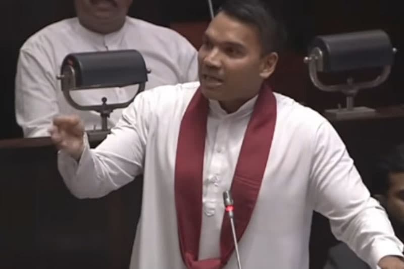 රටේ ආර්ථිකය සහ සහන බෙදීම ගැන නාමල්ගෙන් පාර්ලිමේන්තුවේදී ප්‍රශ්න මාලාවක්