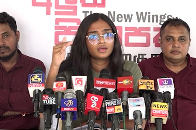 'නීතිය ක්‍රියාත්මක වෙනකොට උපවාස කරන්නේ උසාවිය බය කරන්නද?' - ‘අලුත් පියාපත්’