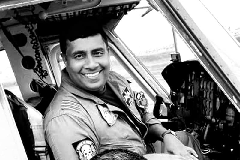 අනතුරට පත් හෙලිකොප්ටර් යානයේ ගුවන් නියමුවා ජීවිතක්ෂයට