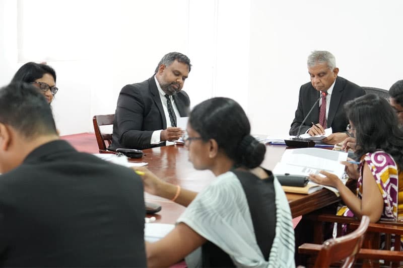 නව ත්‍රස්ත විරෝධි පනත කෙටුම්පත් කිරීමේ විද්වත් කමිටුවේ කටයුතු සැප්තැම්බරයේ අවසන්