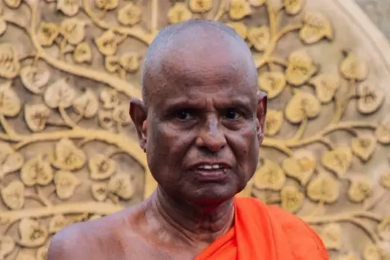 බාලවයස්කාර දැරියක් අපයෝජන කළ බවට සැකකෙරෙන අටමස්ථානාධිපති හිමියන් 12 තෙක් රිමාන්ඩ්