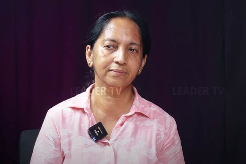පළමු කවි පොතට පස්සෙ අවිධිමත් ලෙස හෝ කවිය හැදෑරුවා - චම්පිකා විජේසිංහ (වීඩියෝ)
