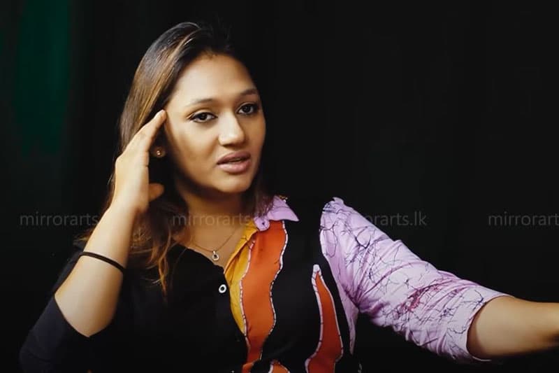 Upeksha Swarnamalini : සියයට දාහක් මේ සමාජය දරුවන්ට අනාරක්‍ෂිතයි (Mirror Arts වීඩියෝවක්)