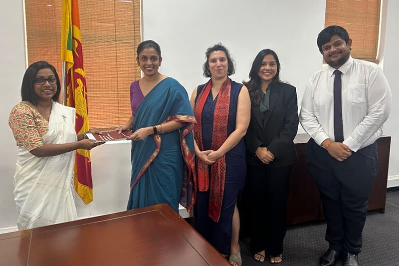 වෙරිටේ රිසර්ච් වෙතින් කාන්තාවන් පිළිබඳ ආචාරධාර්මික වාර්තාකරණය සඳහා යෝජනාවක්