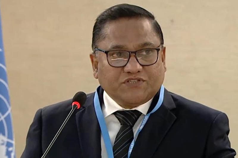 ජිනීවා සමුළුවට සහභාගීවීමට ඇමති විජිත දිවයිනෙන් පිටත්ව යයි