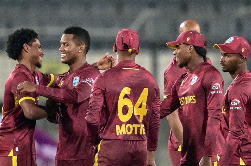 ODI ඕවර 50ම දඟ පන්දු යවමින් කොදෙව්වෝ ඉතිහාසගත වෙති