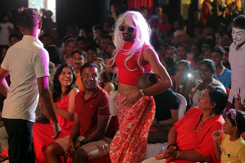 නරියා මුදලාලිගේ සමාජ සම්ප්‍රාප්තිය හෙවත් මහා වින්නැහි මේලා - (විමලනාත් වීරරත්න)