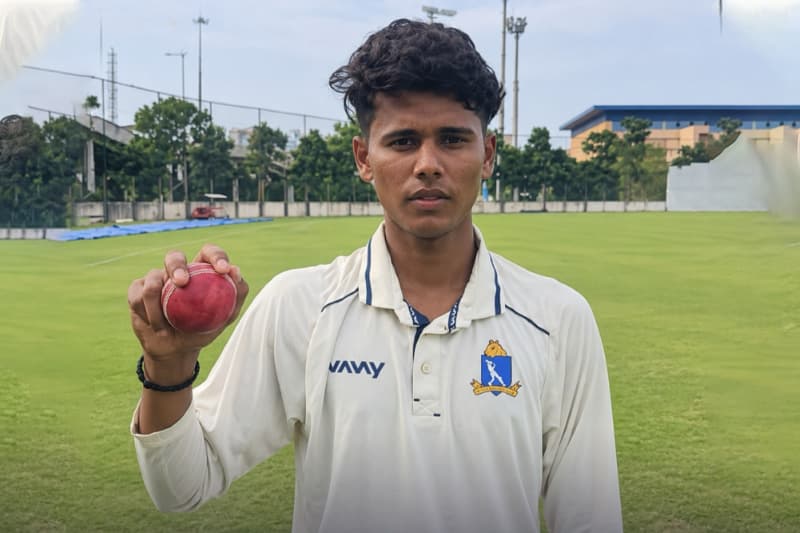 දෙවසරක තහනමක්: ශ්‍රී ලංකාවට ඇවිත් ශිල්ප දැක්වූ ඉන්දියා කණිෂ්ඨ ක්‍රිකට් ක්‍රීඩකයා වයස වංචා කරලා!