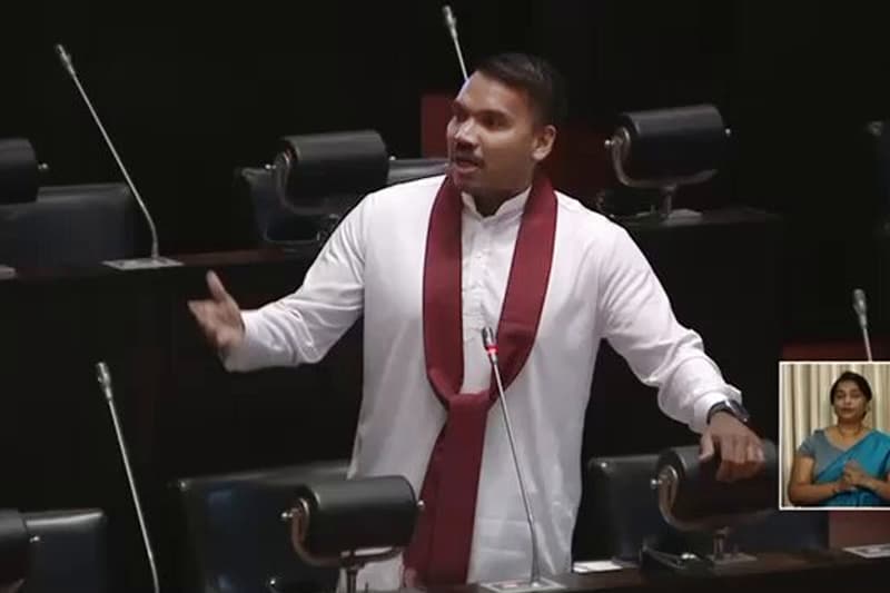 ගල් අඟුරු සහ ආර්ථික පොරොන්දු ගැන නාමල්ගෙන් ආණ්ඩුවට ප්‍රශ්නාවලියක්