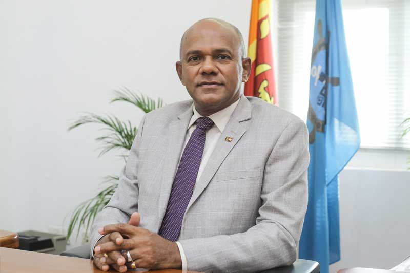 හිටපු හමුදාපති ජෙනරාල් දයා රත්නායක ආරක්ෂක ලේකම් තනතුර එපා කියයි