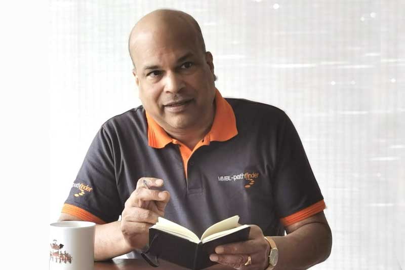 'පාරට බැස උද්ඝෝෂණය කිරීමට පෙර තරුණයන්ගේ ප්‍රශ්නවලට උත්තර දෙන්න': මිලින්ද මොරගොඩගෙන් සංවාදාත්මක විග්‍රහයක්!