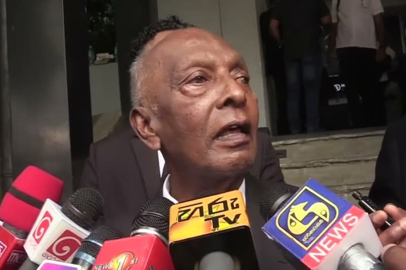 '22 කට එරෙහි සටන ආණ්ඩුව හා විපක්ෂය අතර සටනක් නොවෙයි' - අධිනීතීඥ ලාල් විජේනායක