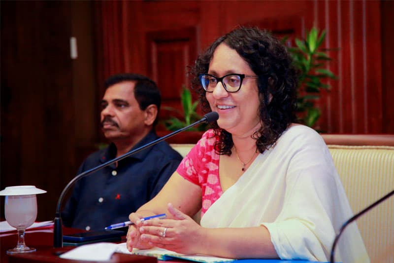 මේ ආණ්ඩුවේ අධ්‍යාපන ප්‍රතිසංස්කරණ සියල්ල හරිනි සමගම ඉවත් කළ යුතුයි
