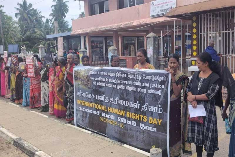 මානව හිමිකම් දිනයේ සුළි කුණාටුවට අදාලව එජා මානව හිමිකම් ලොක්කාට ප්‍රශ්නයක්