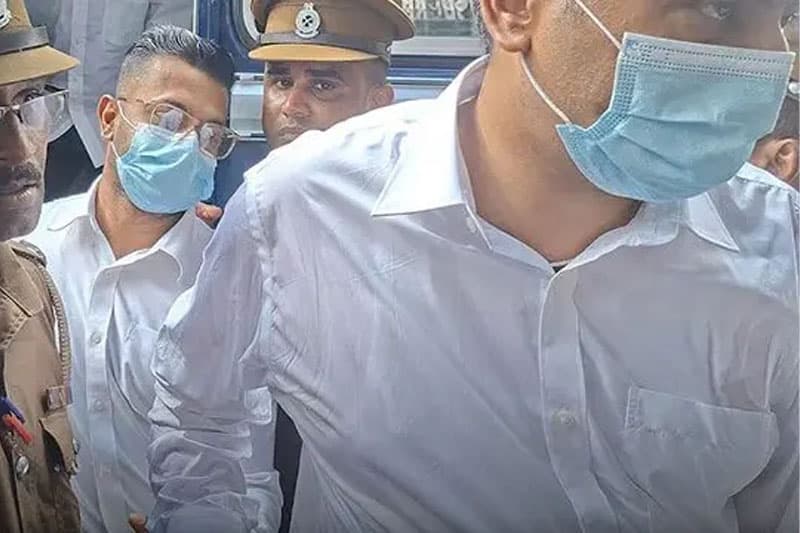 'හරක් කටා' අල්ලස් නඩුව: රඛිත රාජපක්ෂ, චරිත් අබේසිංහ ඇතුළු තිදෙනාට අධිකරණයෙන් ඇප!
