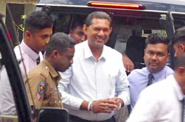 ද්විත්ව වැටුප් චෝදනාව: සුගීෂ්වර බණ්ඩාර යළි රක්ෂිත බන්ධනාගාරයට