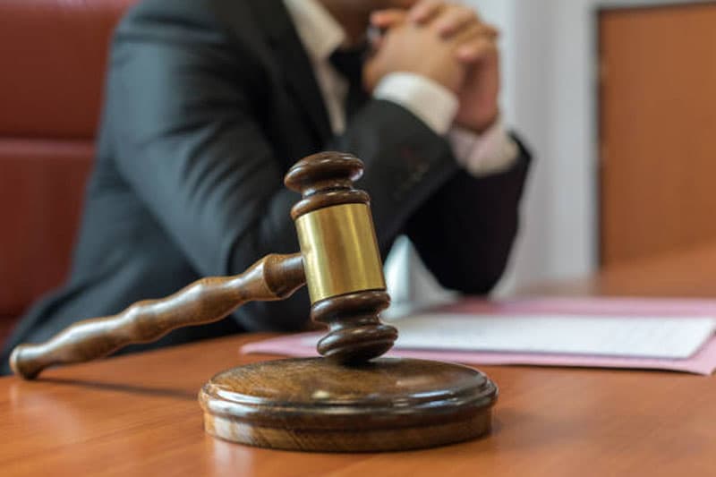 අධිකරණයේ ස්වාධීනත්වයට අතපෙවීමක්?: කැබිනට් තීරණය හමුවේ නීති ක්ෂේත්‍රය ගිනියම් වෙයි