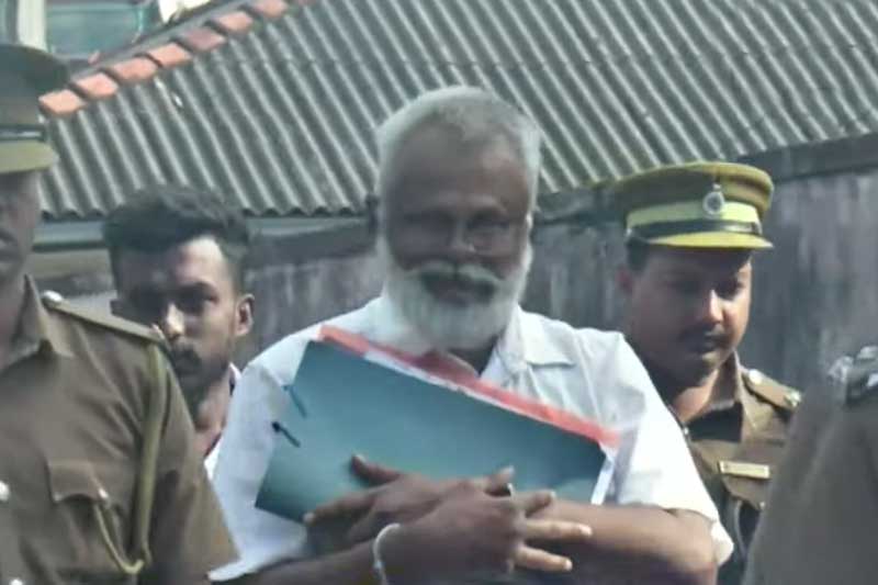 හිටපු ඇමැති ඩග්ලස් දේවානන්දාට ඇප