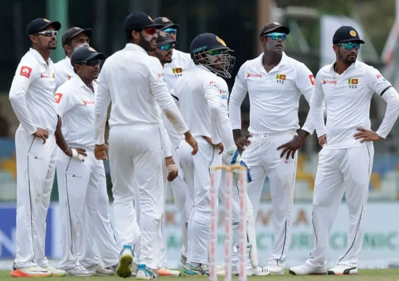 'මෙහෙම ගියොත් ටෙස්ට් තරග නැතිවෙලා යයි'