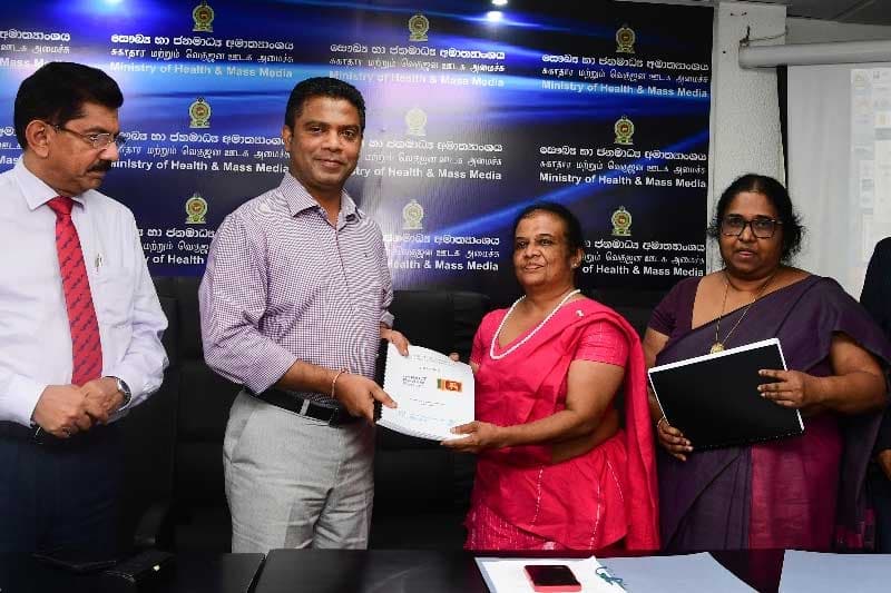 පිළිකා රෝග පාලනය සඳහා සම්පාදනය කළ විශේෂ වාර්තාව එළිදැක්වේ