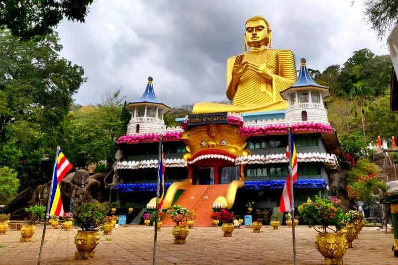 දඹුල්ලට දිස්ත්‍රික් රෝහලක් දෙන්න රංගිරි දඹුළු විහාරයෙන් භූමිය ඉල්ලයි