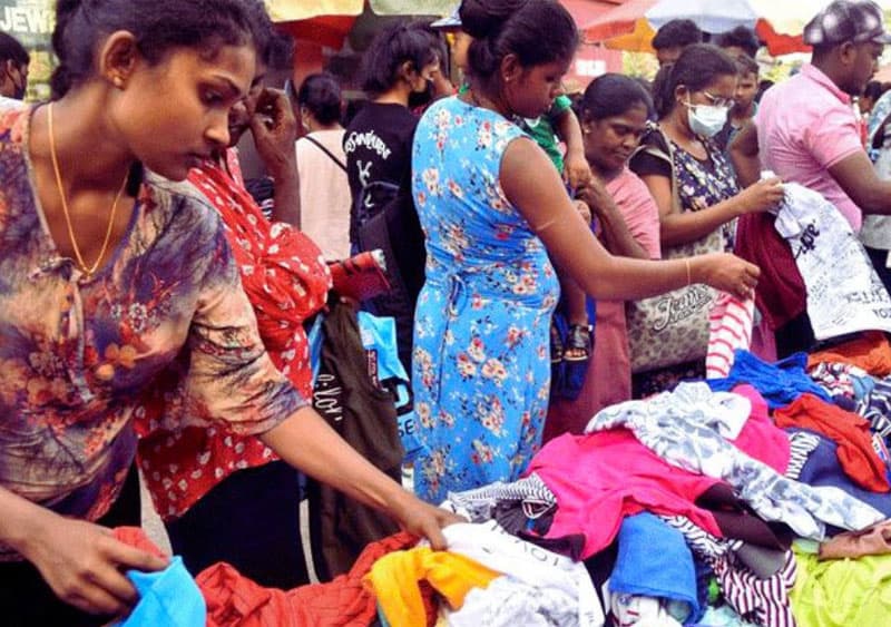 බංකොලොත් රටක ටයිටැනික් පිබිදීම...- (ආචාර්ය මහේෂ් හපුගොඩ)