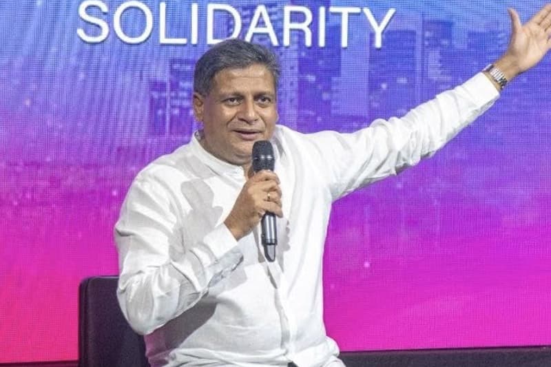 අවස්ථාවක් ලැබුණොත් අද වුණත් රට භාරගන්න සූදානම් - දිලිත්