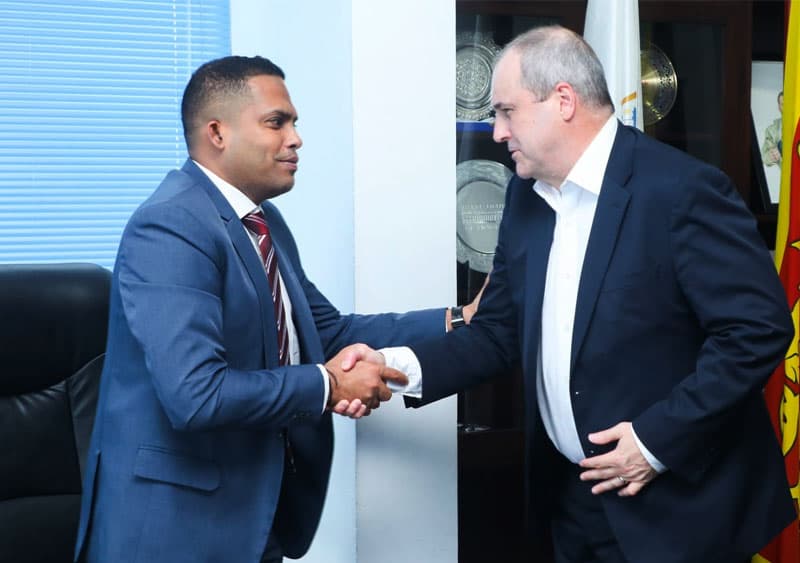 ශ්‍රී ලංකා ක්‍රිකට් තහනම ඉවත් කිරීමට සූම් මීටිමක්