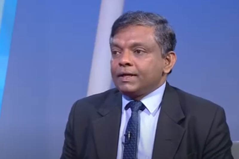 'වහාම ඉන්ධන අරමුදලක් පිහිටුවා ගැනීම ඉතා වැදගත්' - මහාචාර්ය ප්‍රියංග දුනුසිංහ