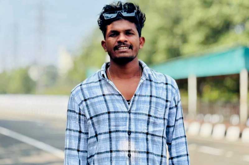 දුවද්දී දැවී යාමේ තීරණයක් ගැන ඇතිවූ ආරවුලකදී අම්පයර්ට පිහියෙන් ඇන මරා දමයි