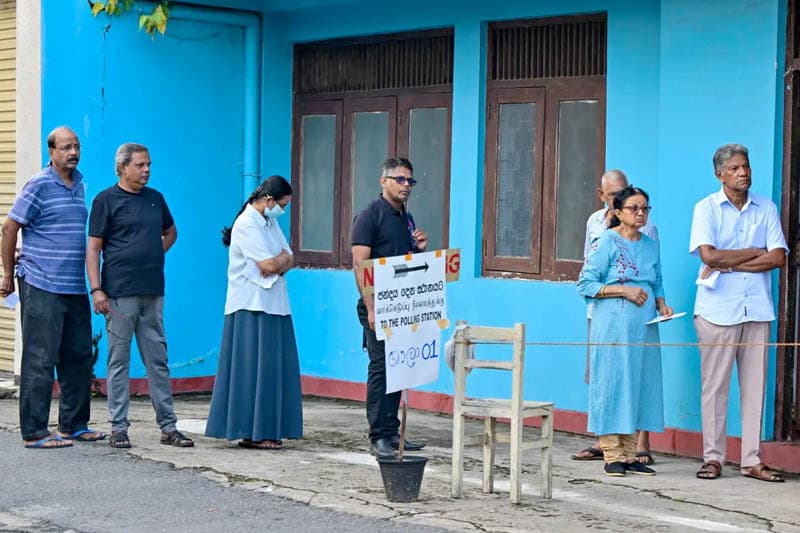 පස්වරු 2 වනවිට දිස්ත්‍රික්ක අනුව ඡන්දය ප්‍රකාශ කිරීමේ ප්‍රතිශත