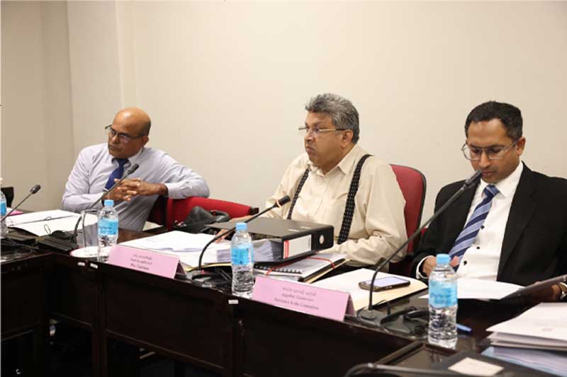 කන්ටේනර් සිද්ධියේ විමර්ශන කමිටුවෙන් ඇමති අනුර කරුණාතිලක ඉවත් වෙයි