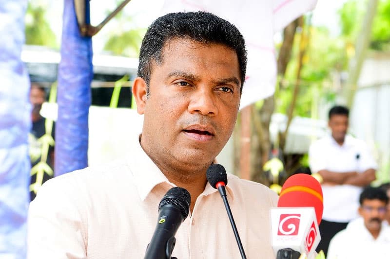 අසත්‍ය ප්‍රචාරය කරන මාධ්‍යට එරෙහිව පියවර ගැනීමට රජය බැදී සිටිනවා - ජනමාධ්‍ය ඇමති