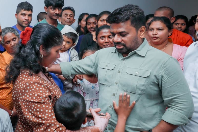 නායයෑමෙන් නිවාස අහිමි වූ ජනතාවගේ සුවදුක් විමසන්න ජනපති අංකුඹුරට යයි