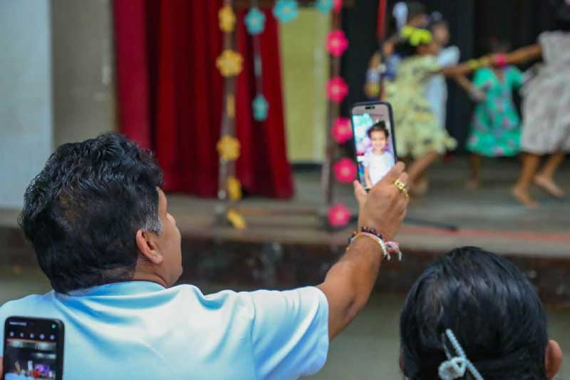 සජිත්ගේ දේශපාලන සතිය : 'පුංචි අක්කලගේ දස්කම් ගෙදරදී බලපු පුංචි දියත්නා'