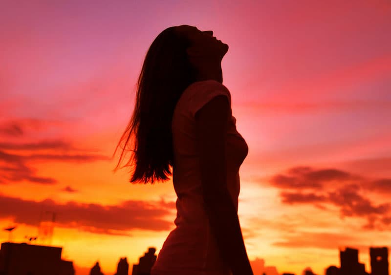 ස්වාමියා නිකම්ම ප්‍රාදූර්භූත වෙයි