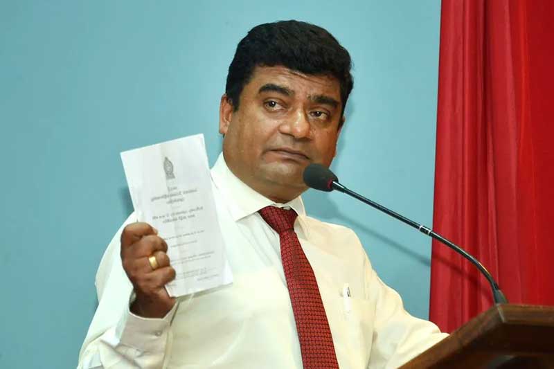 නීතිඥ ජගත් ලියනාරච්චි තොරතුරු දැනගැනීමේ කොමිෂන් සභාවෙන් ඉල්ලා අස්වුනේ ඇයි ?