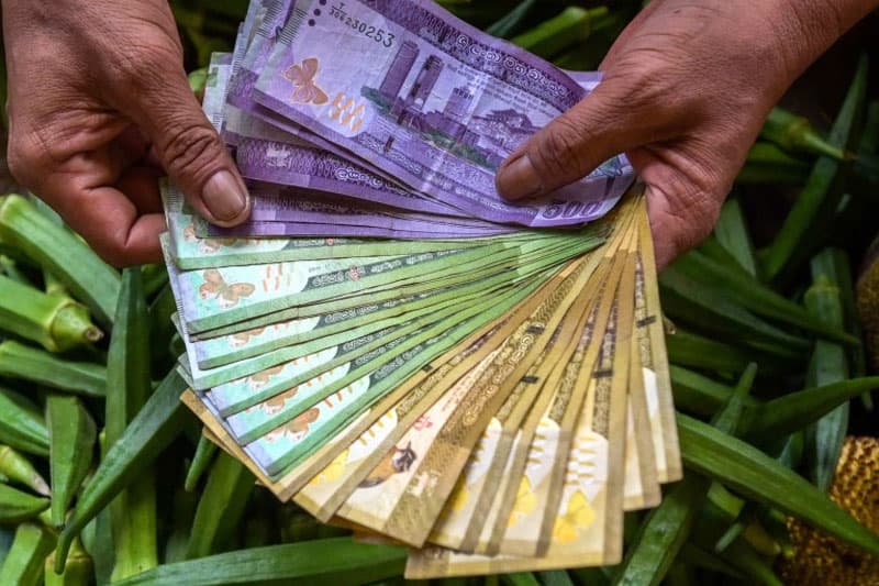 කපිල කුමාර කාලිංගගේ හීසරය : යෝනාගේ දුම්කුඩු හෙප්පුව