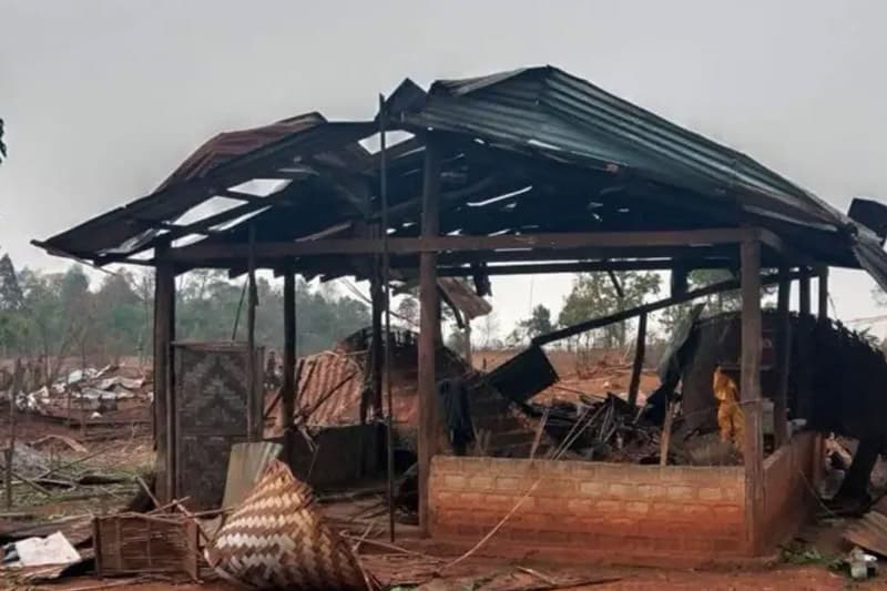 භූ කම්පනයේ බලපෑම් මධ්‍යයේත් මියන්මාර් ජුන්ටාව 'ඔවුන්ගේ ජනතාවට ම ගුවන් ප්‍රහාර එල්ල කරයි'