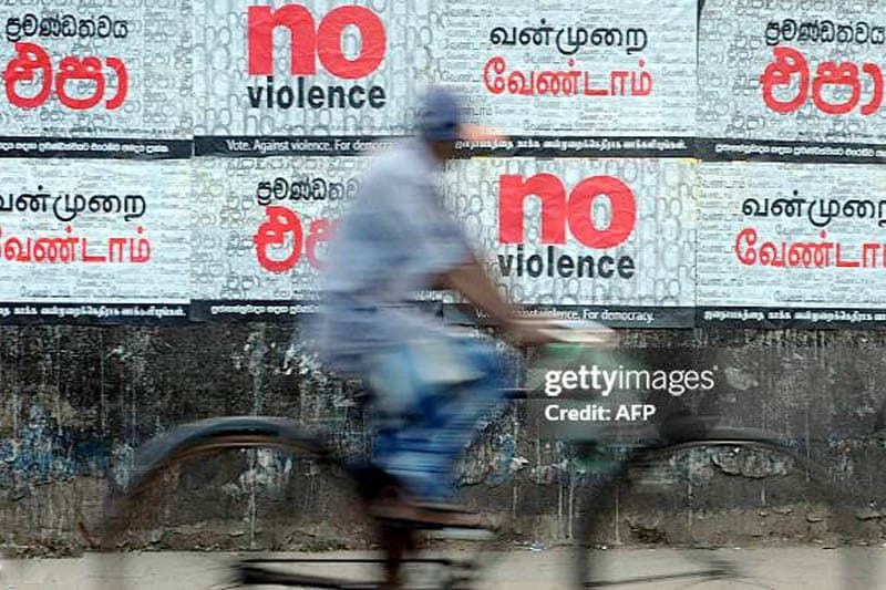 මෙදා පොටේ දෙයි ද බැටේ? රටේ තොටේ කතා බහක් -(සුනිල් කන්නන්ගර)