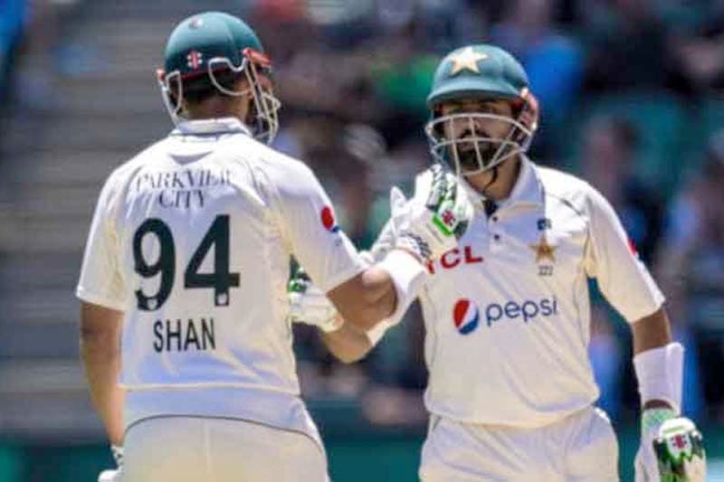 පාකිස්තානයේ මසූඩ් හා බාබර්ගෙන් ආරම්භක කඩුල්ලට නව ලෝක වාර්තාවක්