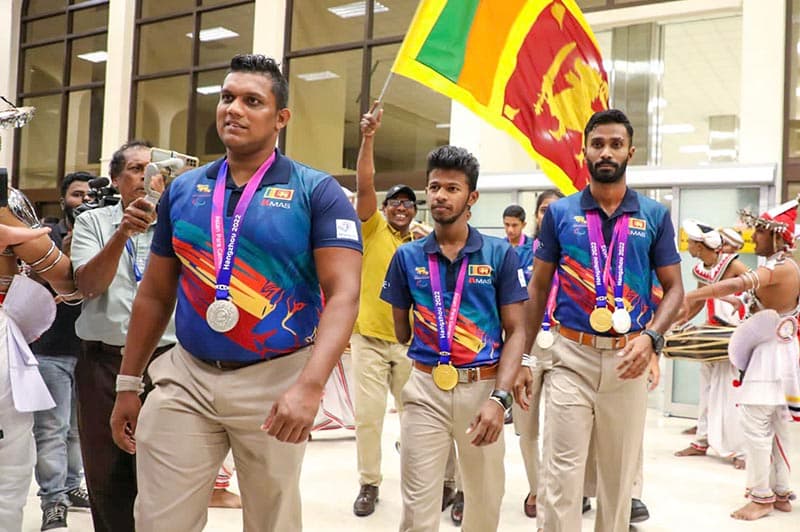 චීනයේදී ආසියානු පදක්කම් දිනා ගත් ශ්‍රී ලංකා පැරා ක්‍රීඩකයන්ට උණුසුම් පිළිගැනීමක්