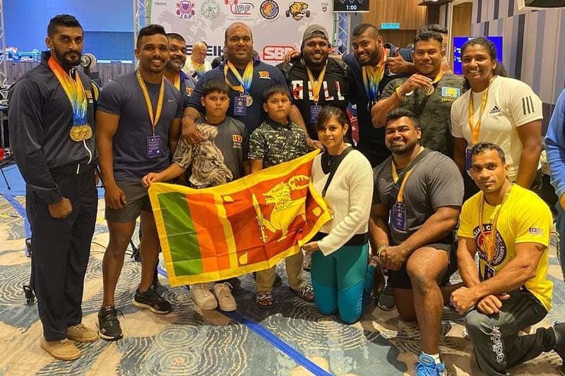 පෞද්ගලික වියදමෙන් රටට පදක්කම් ගෙන එන සවිඑසවීමේ දිරිය ක්‍රීඩකයෝ
