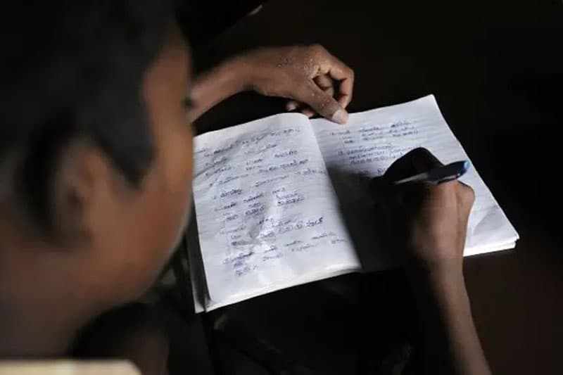 නව අධ්‍යාපන ප්‍රතිසංස්කරණ : ආචාර්ය නිර්මාල් කරන යෝජනාවට කන්දෙන්න | Wijayananda Jayaweera