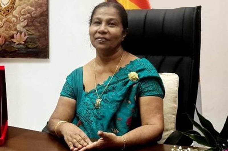 රේණුකා ඒක­නා­යක පොලිස් කොමි­ස­මෙන් ඉවත් වෙයි